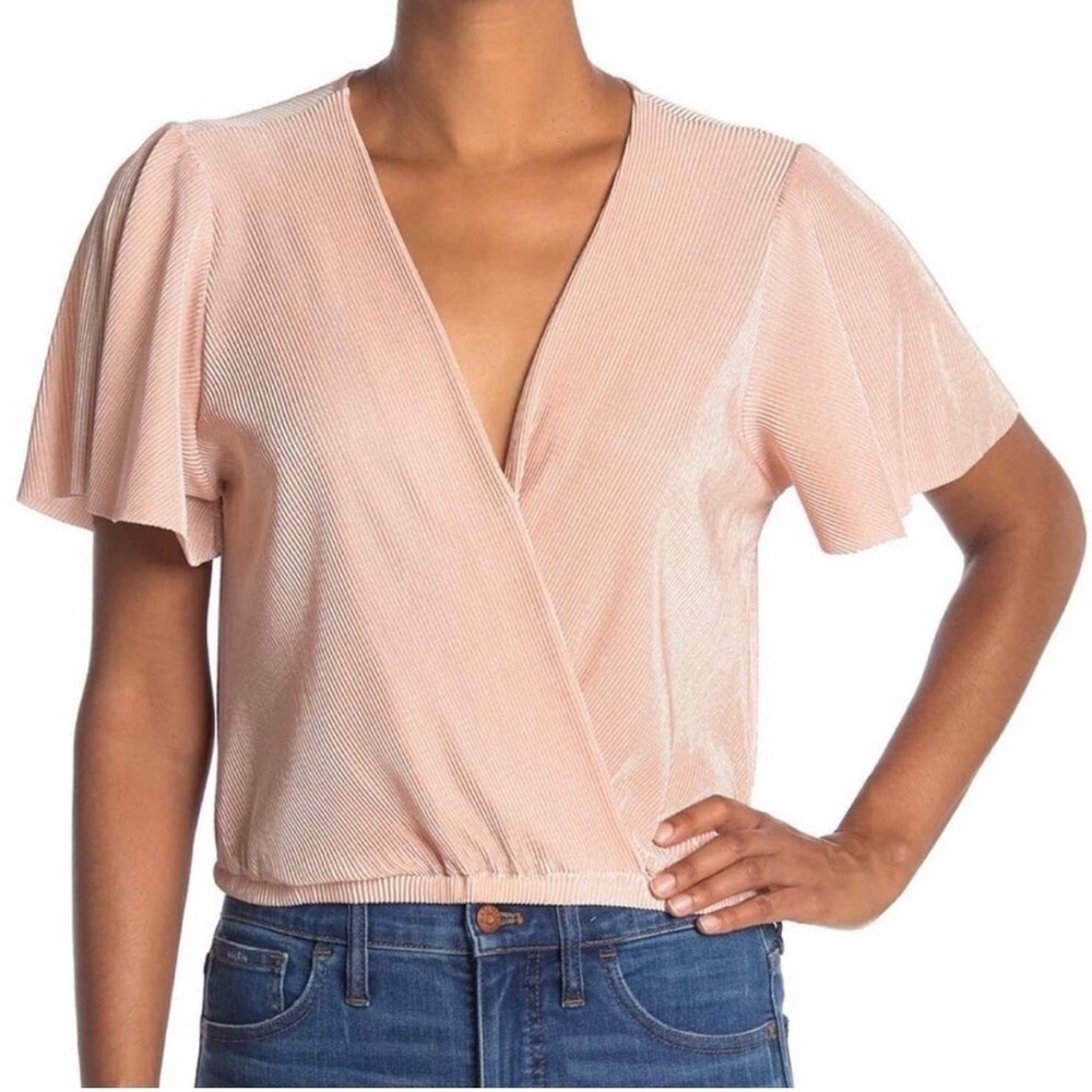 Astr The Label Blush Pink Short Flutter Sleeve Plisse Top Women’s Large